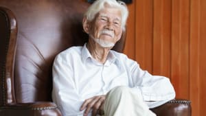 Teruglezen | Bob (100) was Folia-redacteur in 1949: &lsquo;Toen was het gewoon een heel saai blad&rsquo;